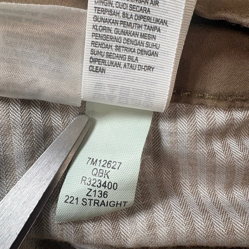 Lucky Brand Jeans Mens Size 29x30 Brown 221 Straight Casual Stretch Everyday